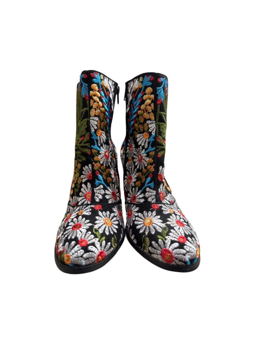 COCONUT BY MATISSE FLORAL EMBROIDERY ANKLE BOOTS NWOT - Picture 3 of 7